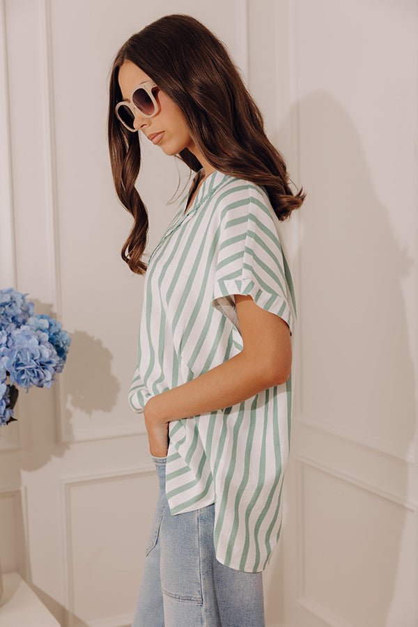 Chic Lines Oversized Top in Green Image - 3