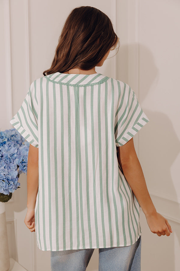 Chic Lines Oversized Top in Green Image - 4
