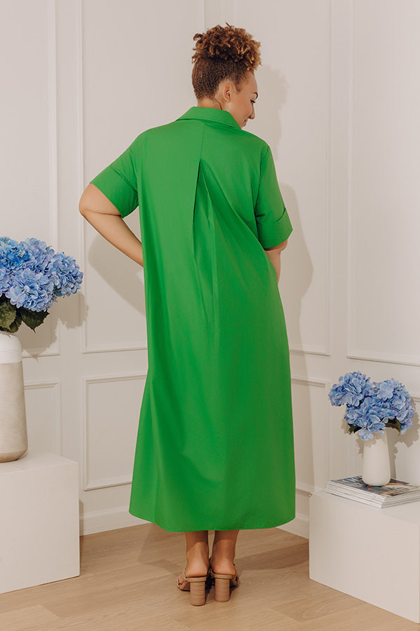 Capri Ease Midi Shirt Dress in Kelly Green Curves Image - 4