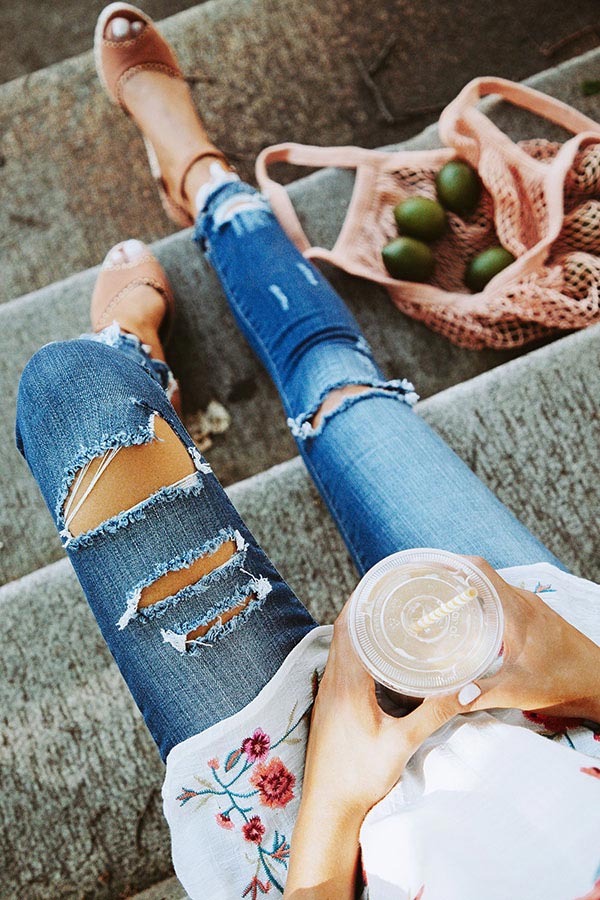 Winter Park Midrise Distressed Skinny in Dark Wash Image - 2