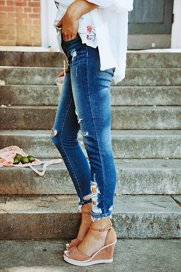 Winter Park Midrise Distressed Skinny in Dark Wash Image - 3