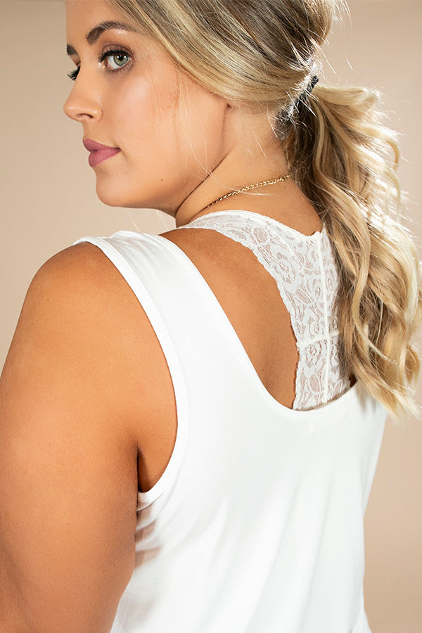 Pretty Chic Lace Bralette In Ivory