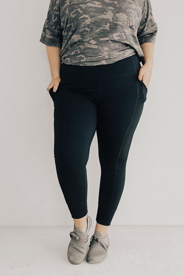 You Glow Girl Midrise Pocket Legging in Black Curves Image - 2