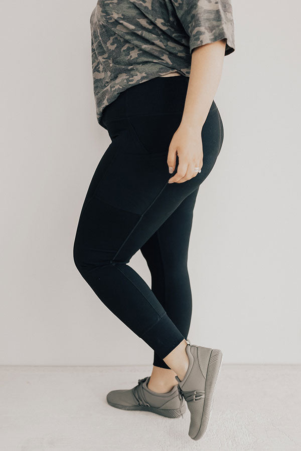 You Glow Girl Midrise Pocket Legging in Black Curves Image - 4