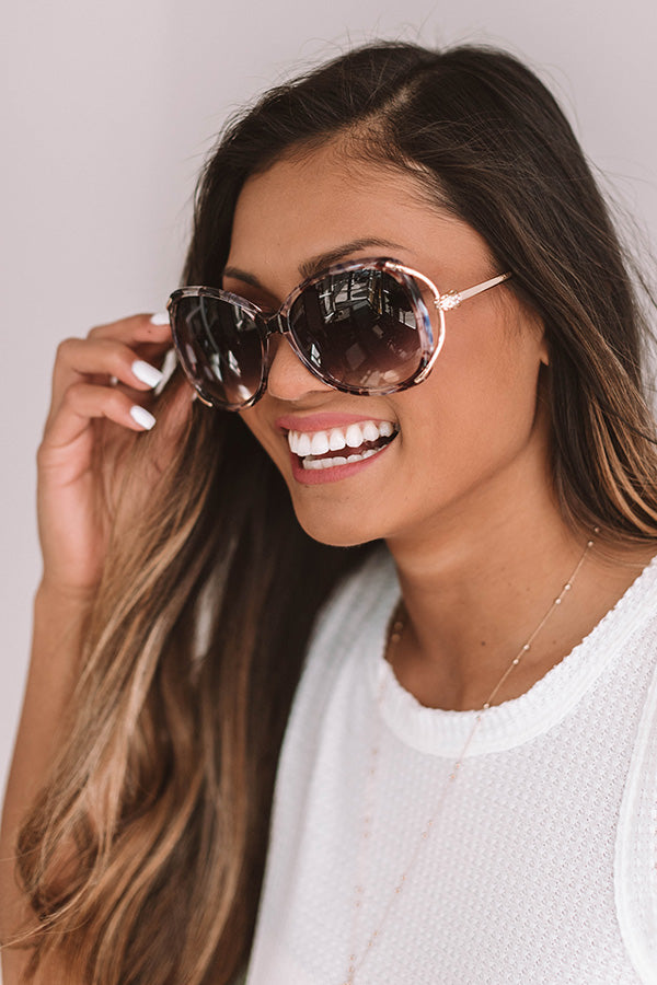 Hey, Bombshell Sunnies In Multi