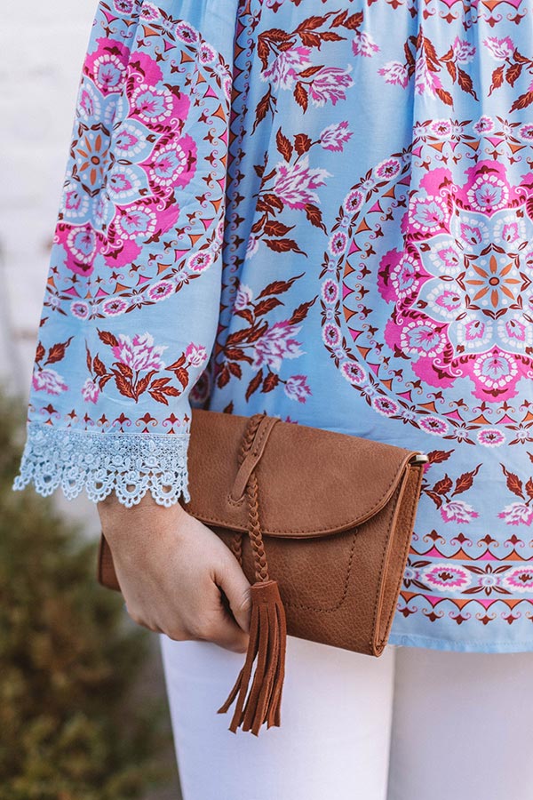 Viva Vacay Clutch in Brown
