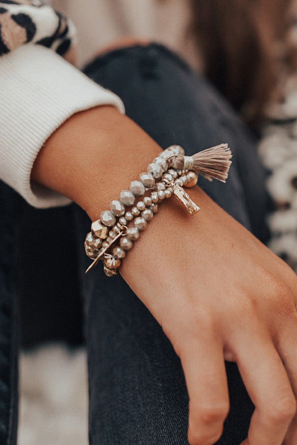 Creme De La Chic Bracelet Set In Taupe