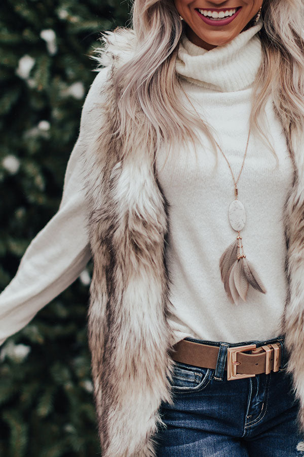 Top Me Off Feather Necklace In Ivory
