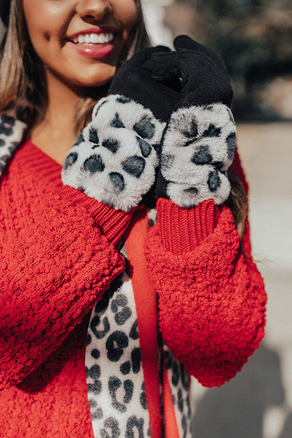 London Snowfall Smart Touch Leopard Gloves In Grey