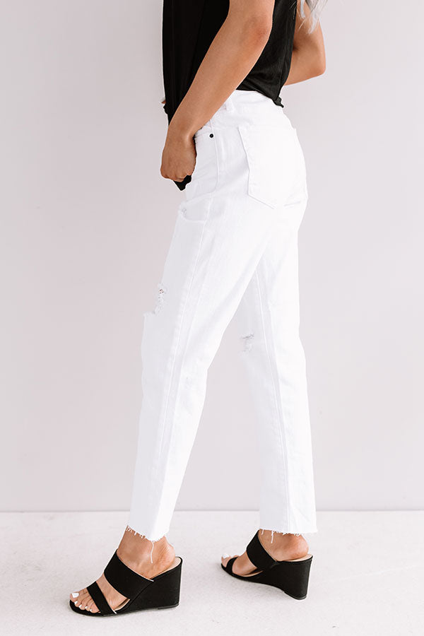 The Avonlea Midrise Distressed Relaxed Skinny Image - 5