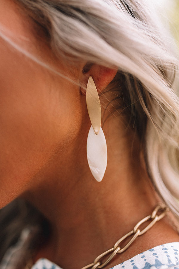 Tour Of Tahiti Earrings in Ivory Image - 2