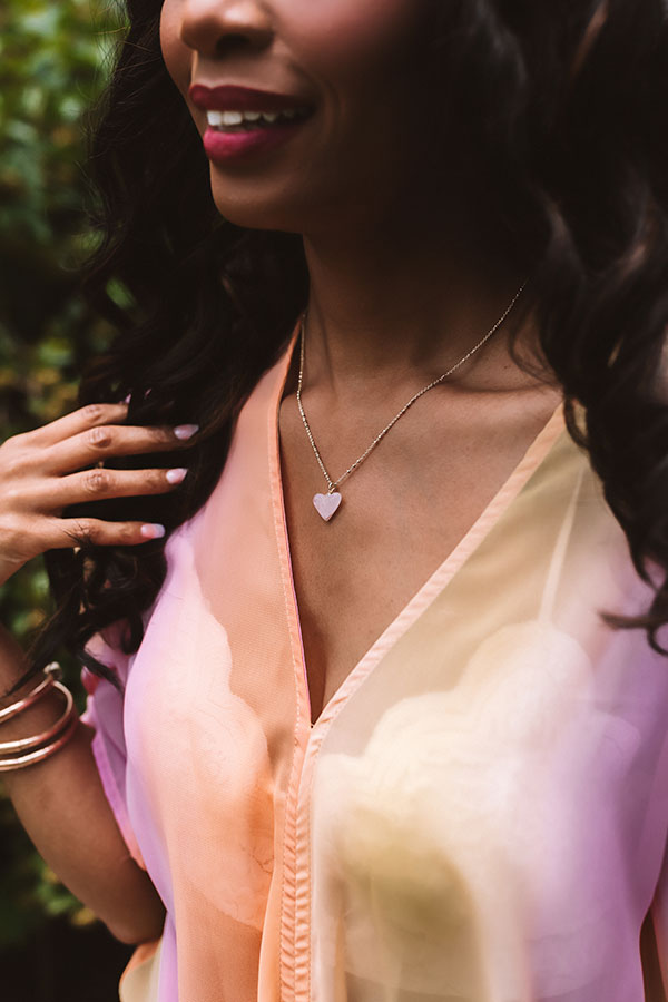 Kendra Scott Poppy Heart Gold Pendant Necklace in Rose Quartz Image - 1
