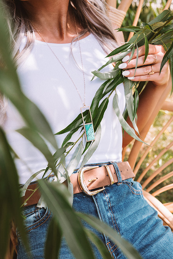 Chic Seascape Necklace In Turquoise