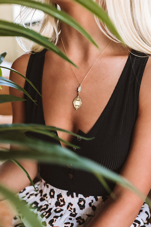 Medallion And Glass Stone Dainty Necklace