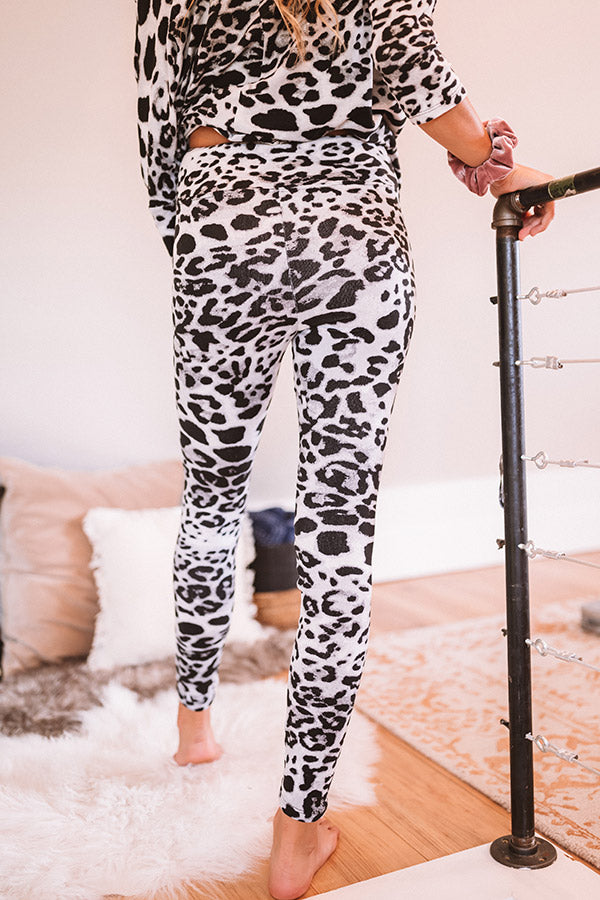 Cozy And Fabulous Leopard Leggings In Grey Image - 3