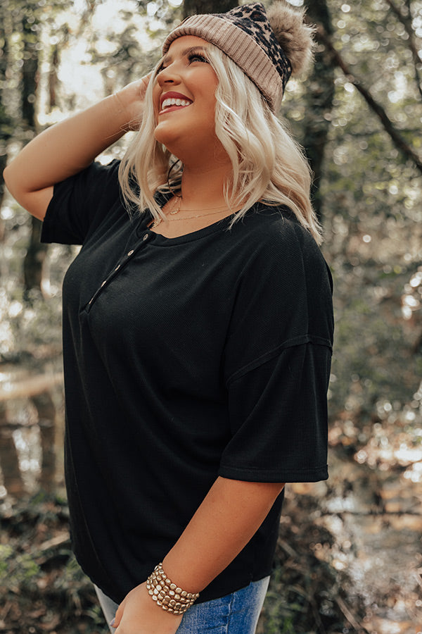 Denver Destination Shift Top In Black   Curves Image - 5