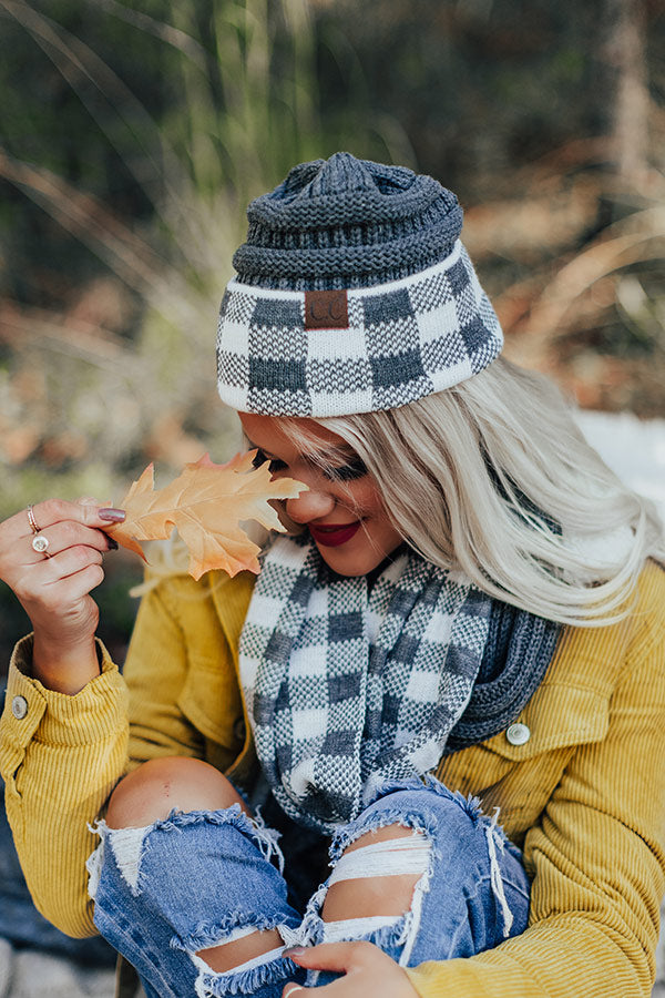 Favor The Cold High Pony Tail Beanie In Grey Image - 3