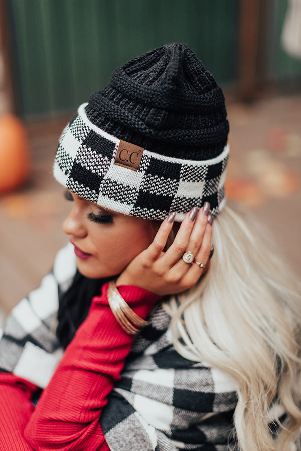 Favor The Cold High Pony Tail Beanie In Black