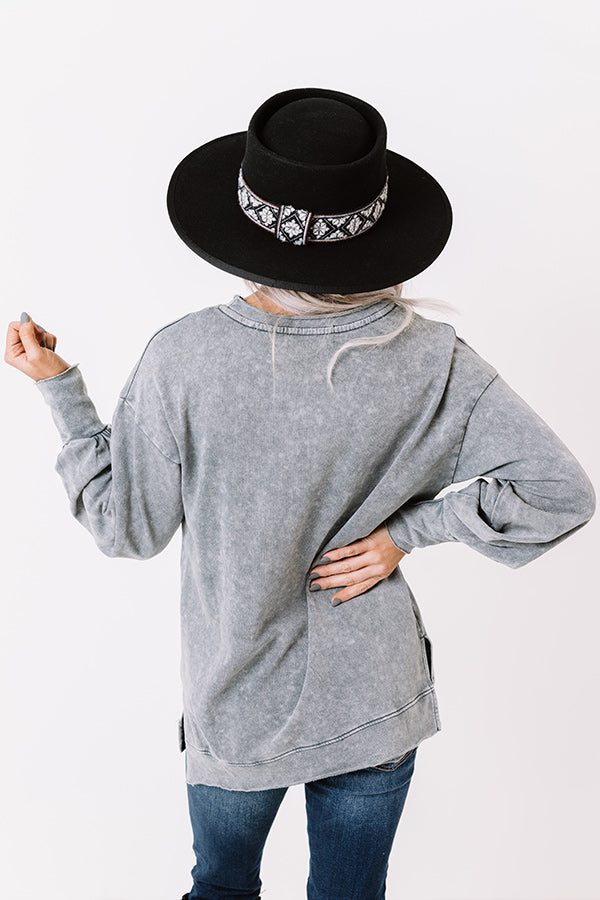 Outdoorsy Babe Sweatshirt In Grey Image - 5