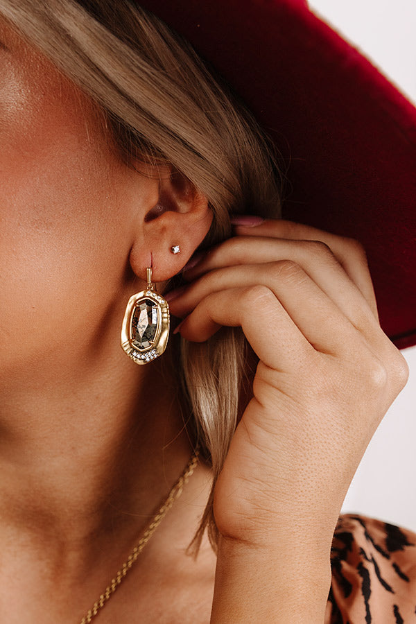 Kendra Scott Anna Vintage Gold Drop Earrings in Black Pyrite Image - 2