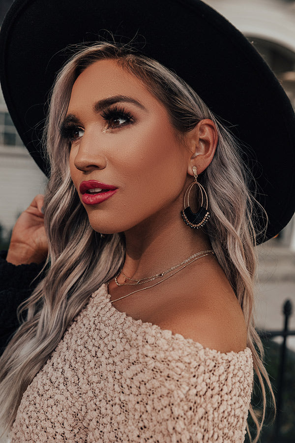 Chic Signal Earrings In Black