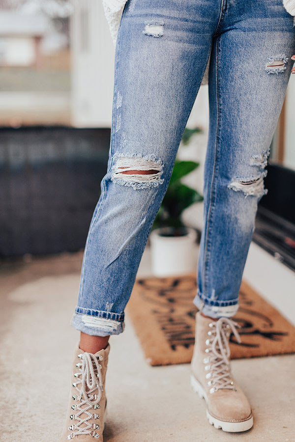 The Sammy Midrise Distressed Skinny Image - 3