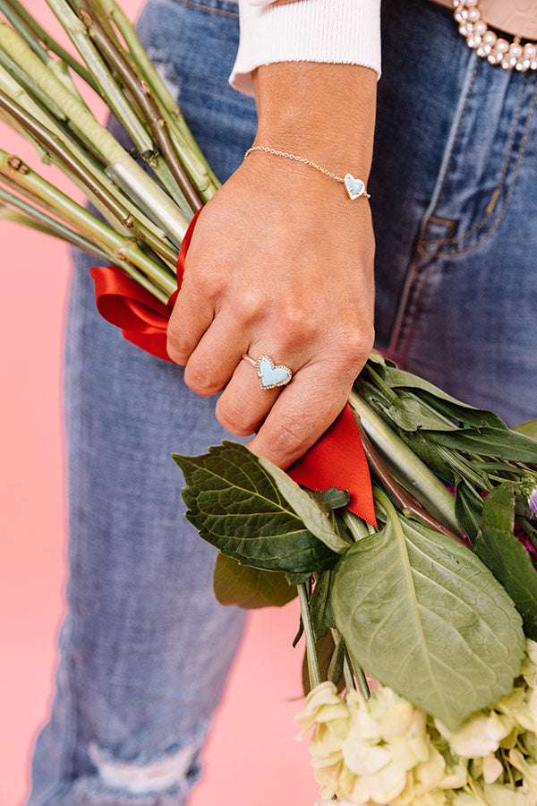 Kendra Scott Ari Heart Gold Band Ring in Light Blue Magnesite Image - 1