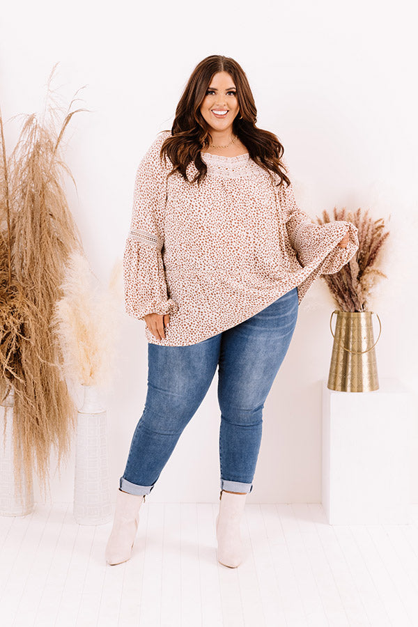 Sweet Poetry Shift Top in Cream Curves Image - 2