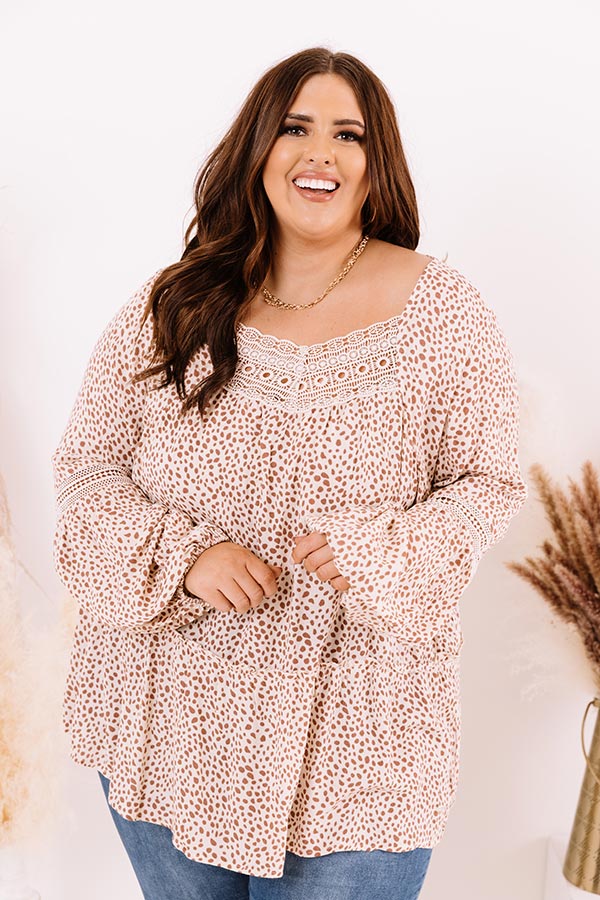 Sweet Poetry Shift Top in Cream Curves Image - 3