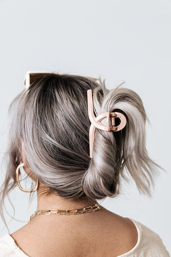 Friendly Gaze Hair Claw Clip In Latte