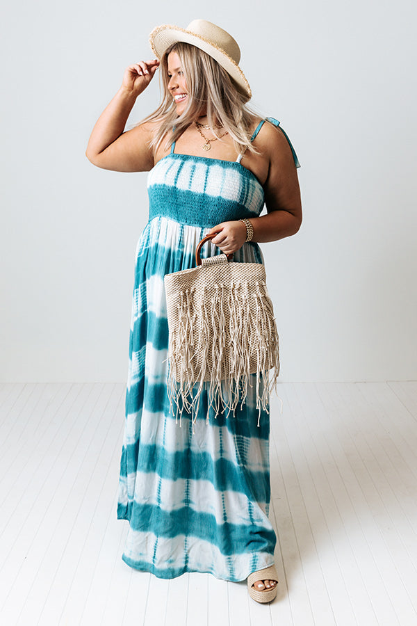 Hamptons Holiday Tie Dye Maxi in Light Teal Curves Image - 2