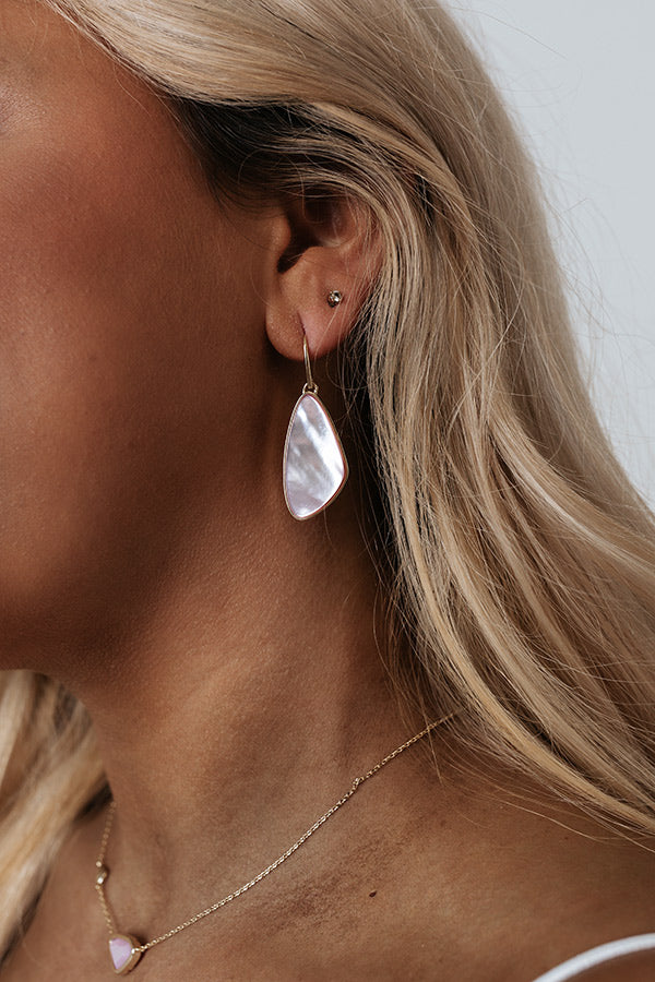 Kendra Scott Mckenna Gold Small Drop Earrings in Lilac Mother Of Pearl Image - 5