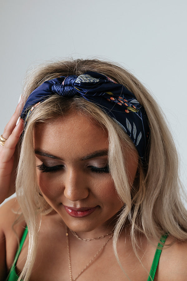 Season Premiere Scarf Image - 3