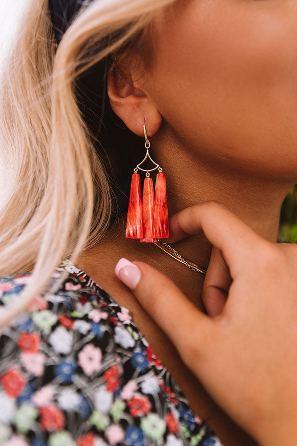 Kendra Scott Layton Gold Statement Earrings in Red Oyster Image - 2
