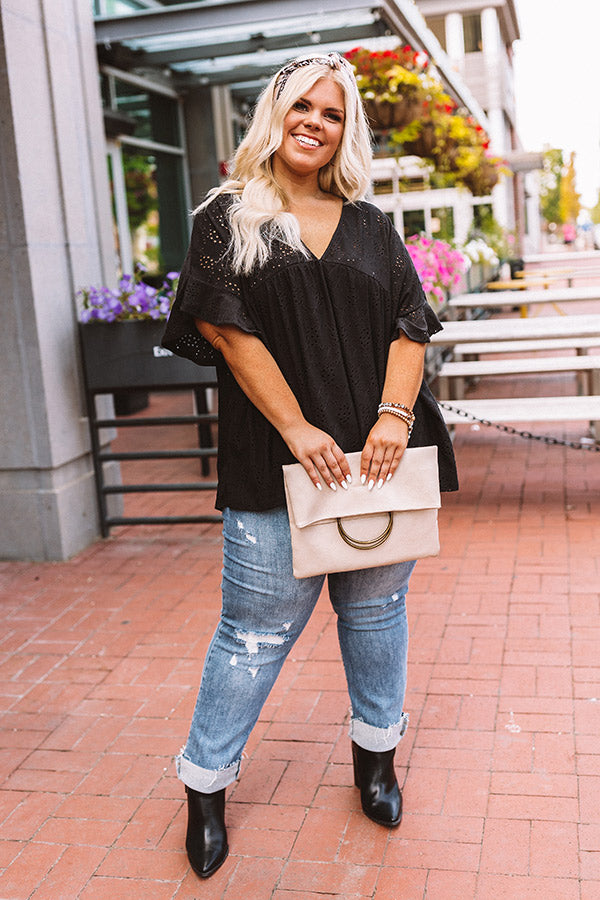 Wish And Wonder Eyelet Top Curves Image - 1
