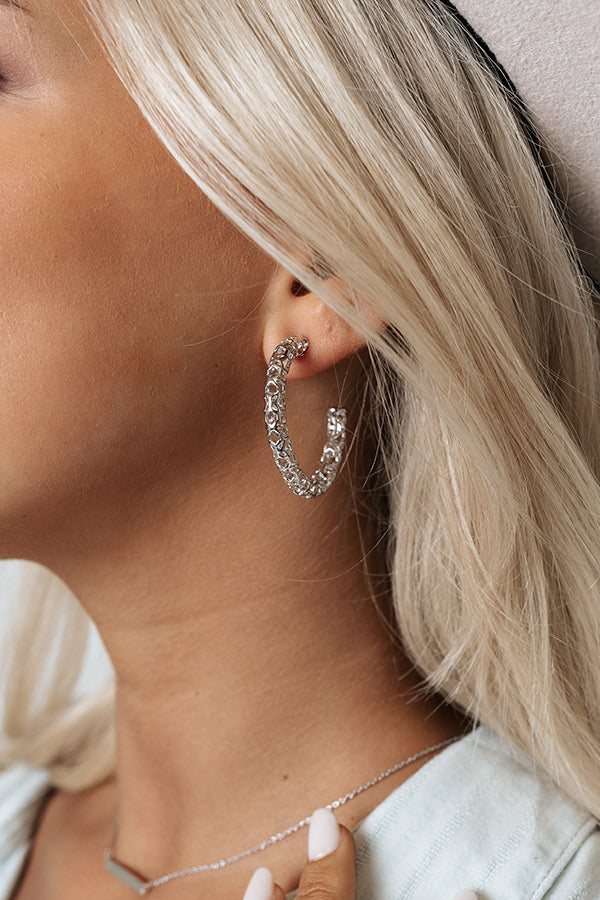 Kendra Scott Maggie Small Hoop Earrings in Silver Filigree Image - 2