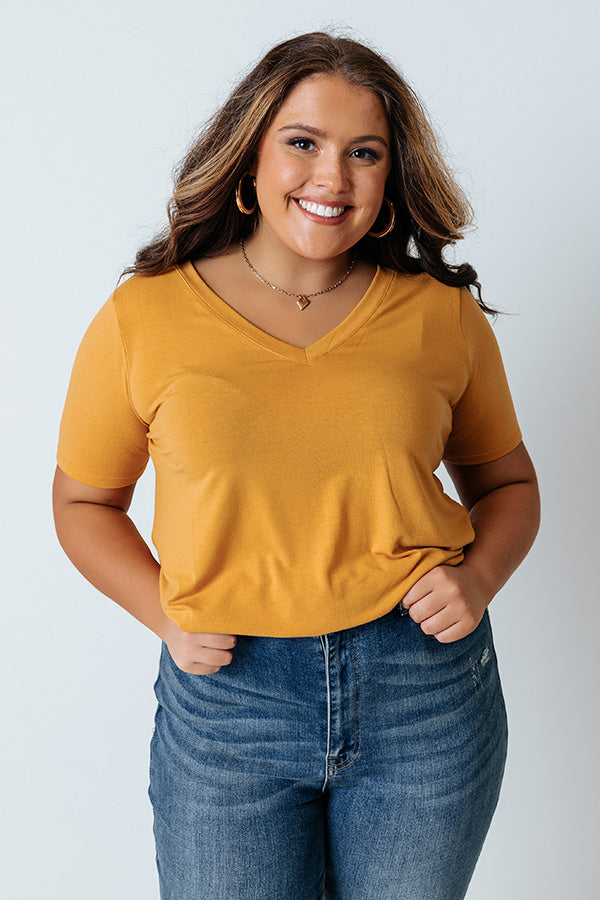 Back To My Roots Tee in Golden Honey Curves