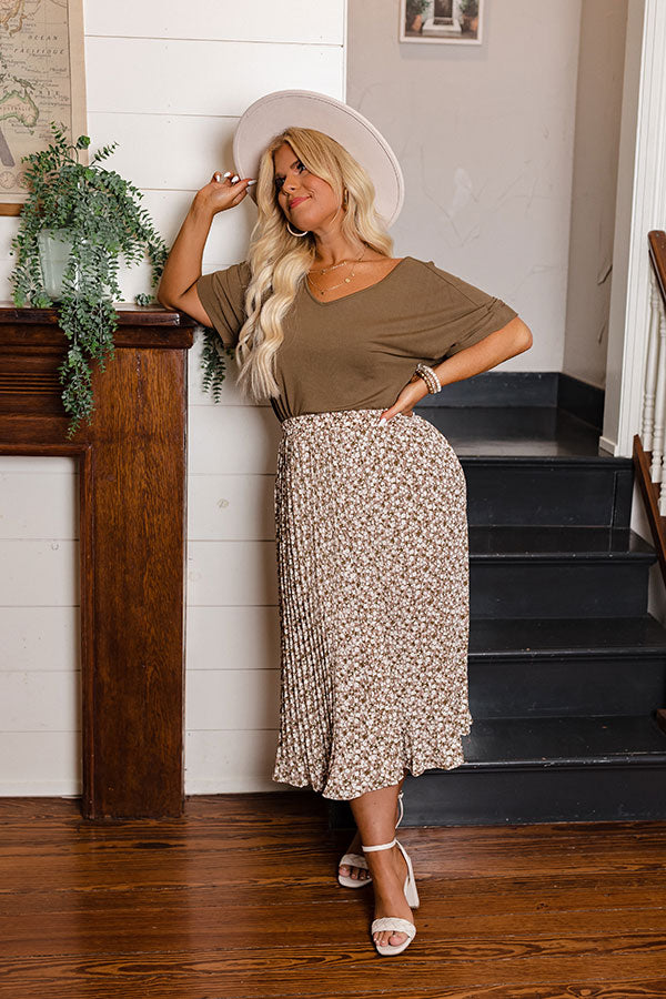 Quiet Evening Shift Tee In Martini Olive Curves