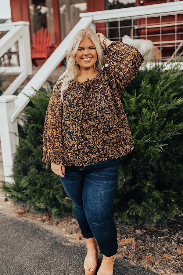 Floral Fidelity Shift Top Curves Image - 1