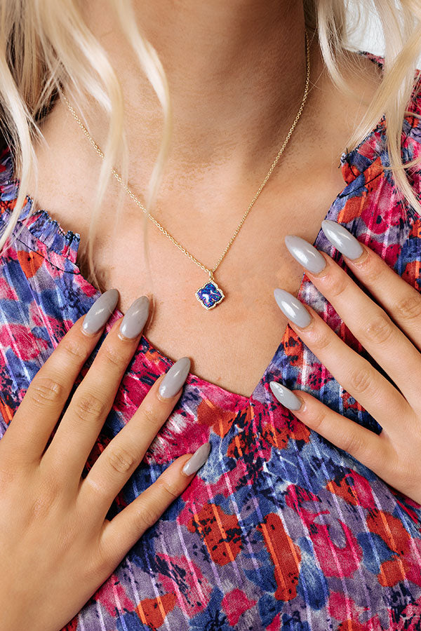 Kendra Scott Mallory Gold Pendant Necklace in Indigo Kyocera Opal Image - 1