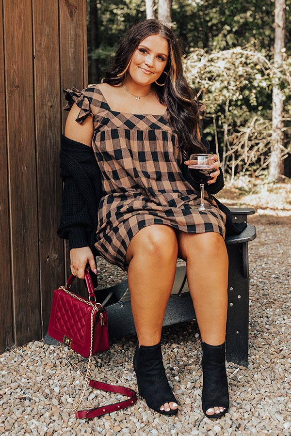 Trend Forecast Gingham Dress In Brown Curves Image - 2