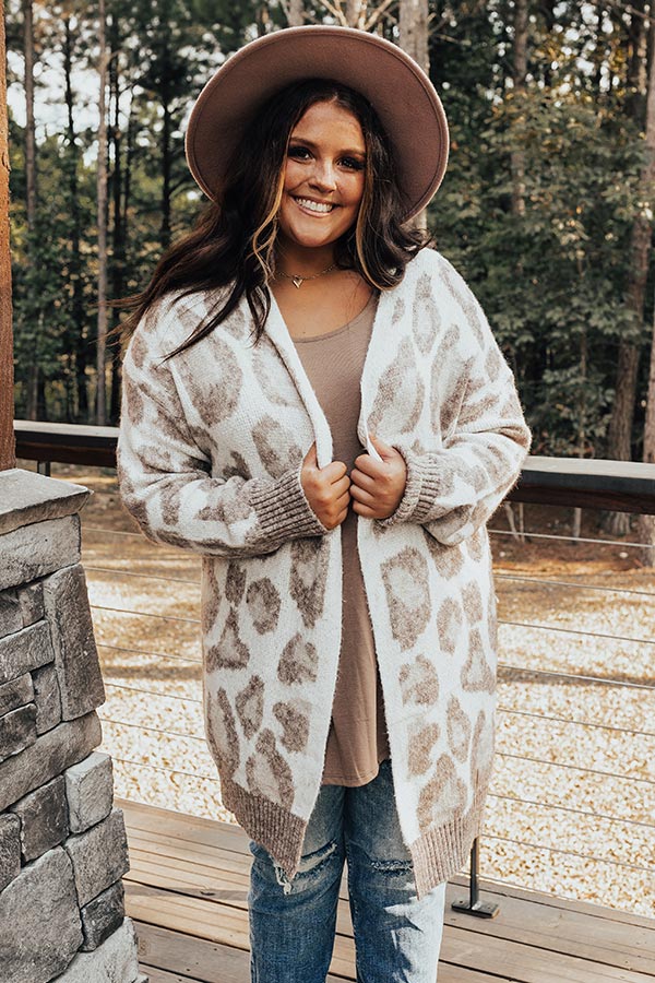Northern Chill Leopard Cardigan In Ivory Curves Image - 3