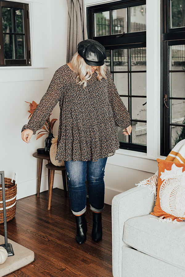 Vibrant Energy Floral Top In Black Curves