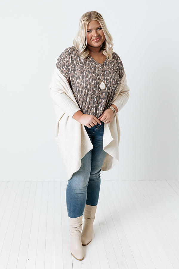 Good Outfit Day Leopard Top In Mocha Curves Image - 2