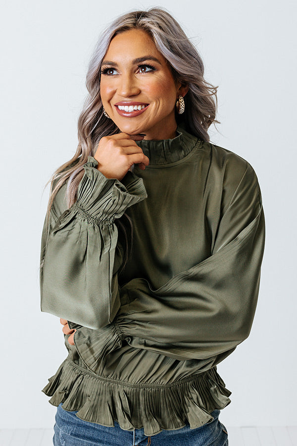 Stating Facts Shift Top In Army Green