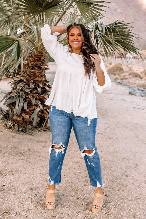 Weekly Date Shift Top In White Curves Image - 3