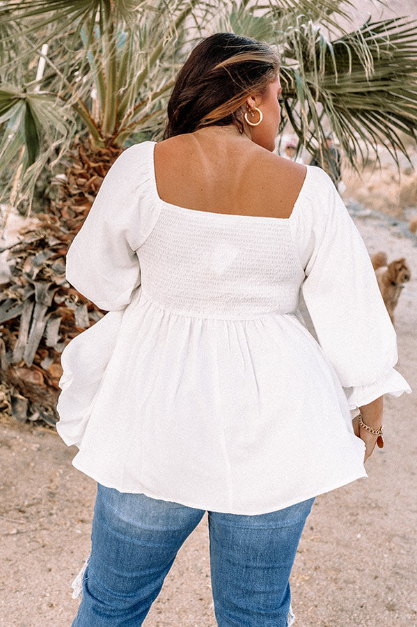 Weekly Date Shift Top In White Curves Image - 4