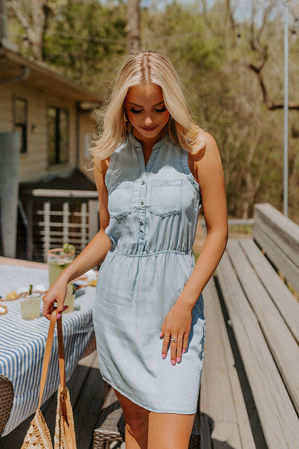 Better Offline Dress In Light Wash