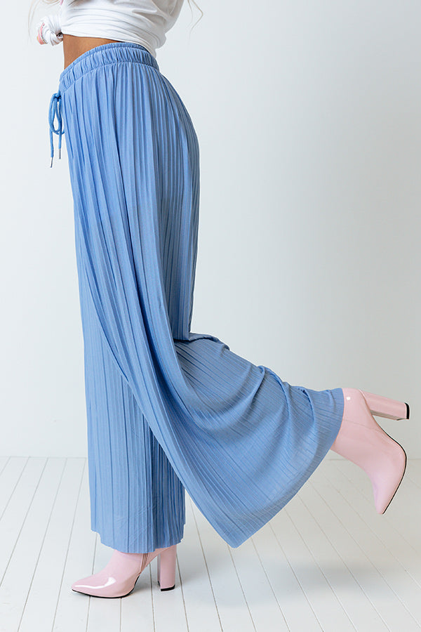 Summer In Malibu Pleated Pants In Sky Blue Image - 3