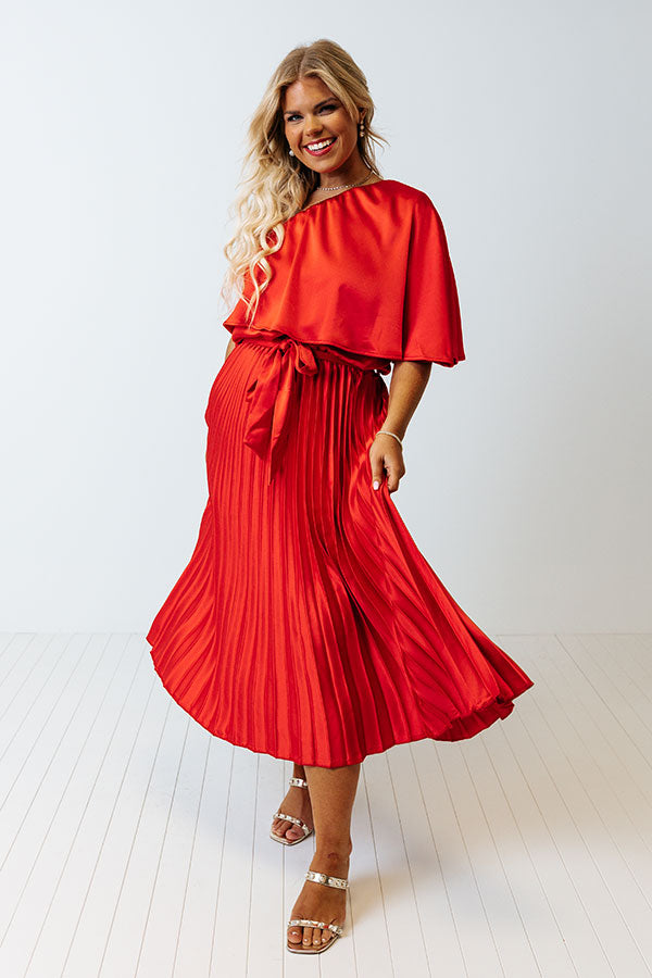 Chic And Exquisite Satin Midi In Red Curves Image - 1